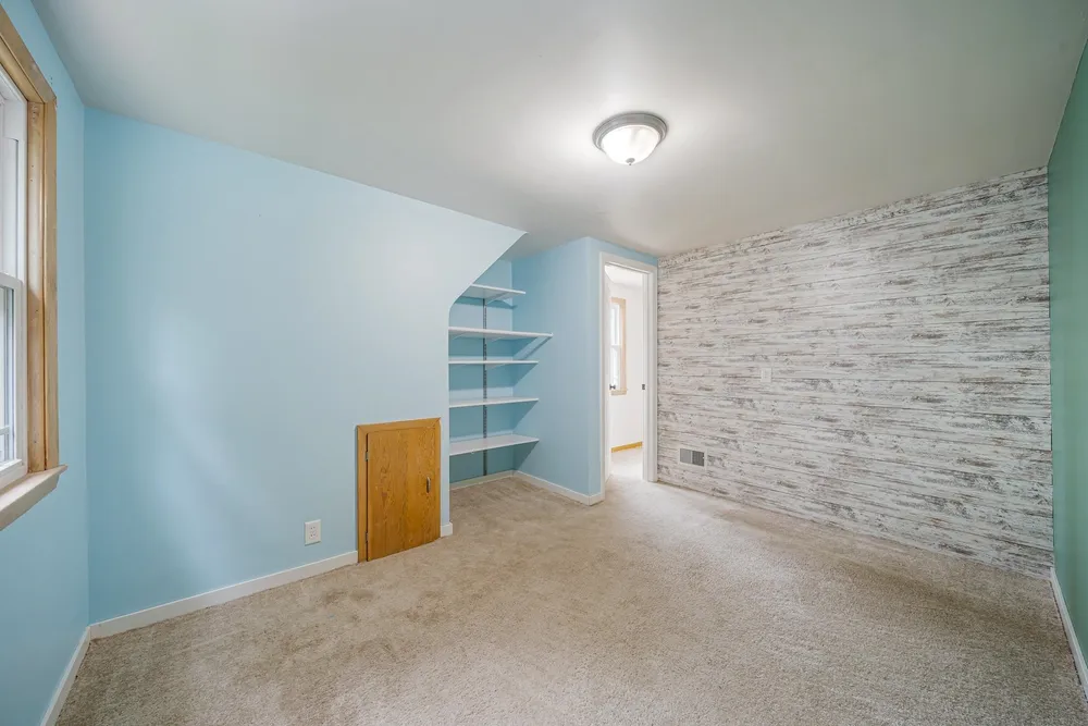 403 W Lincoln Ave, Little Chute, WI 54140