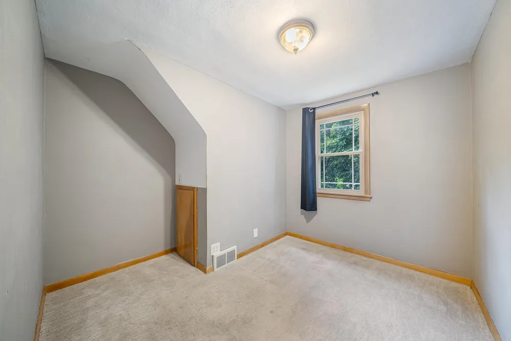 403 W Lincoln Ave, Little Chute, WI 54140