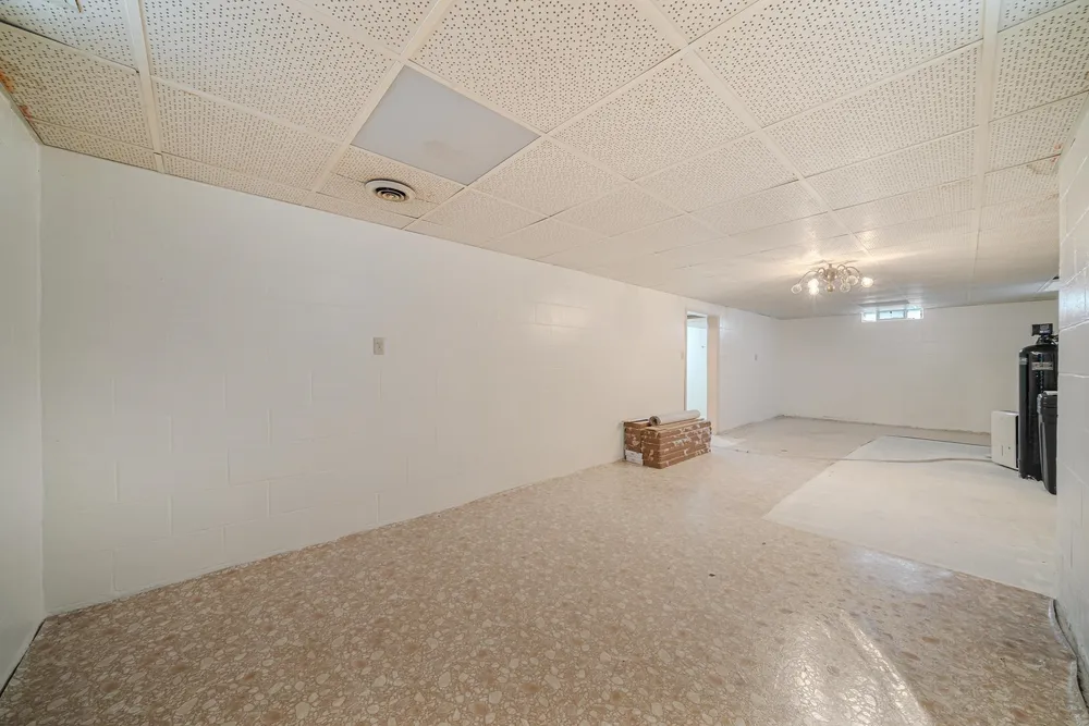 403 W Lincoln Ave, Little Chute, WI 54140