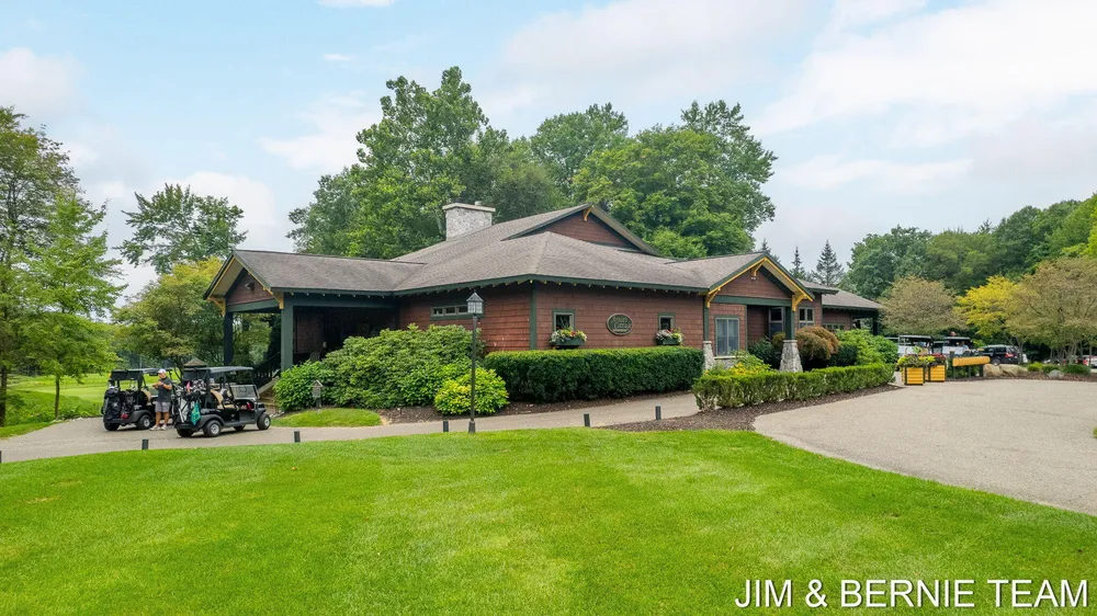 3477 Palmer Dr, Saugatuck, MI 49453-9461