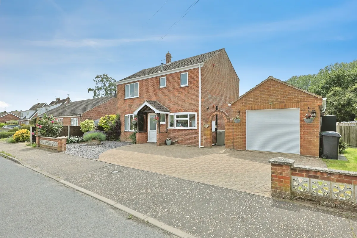 Gregs Close, Mattishall, Dereham