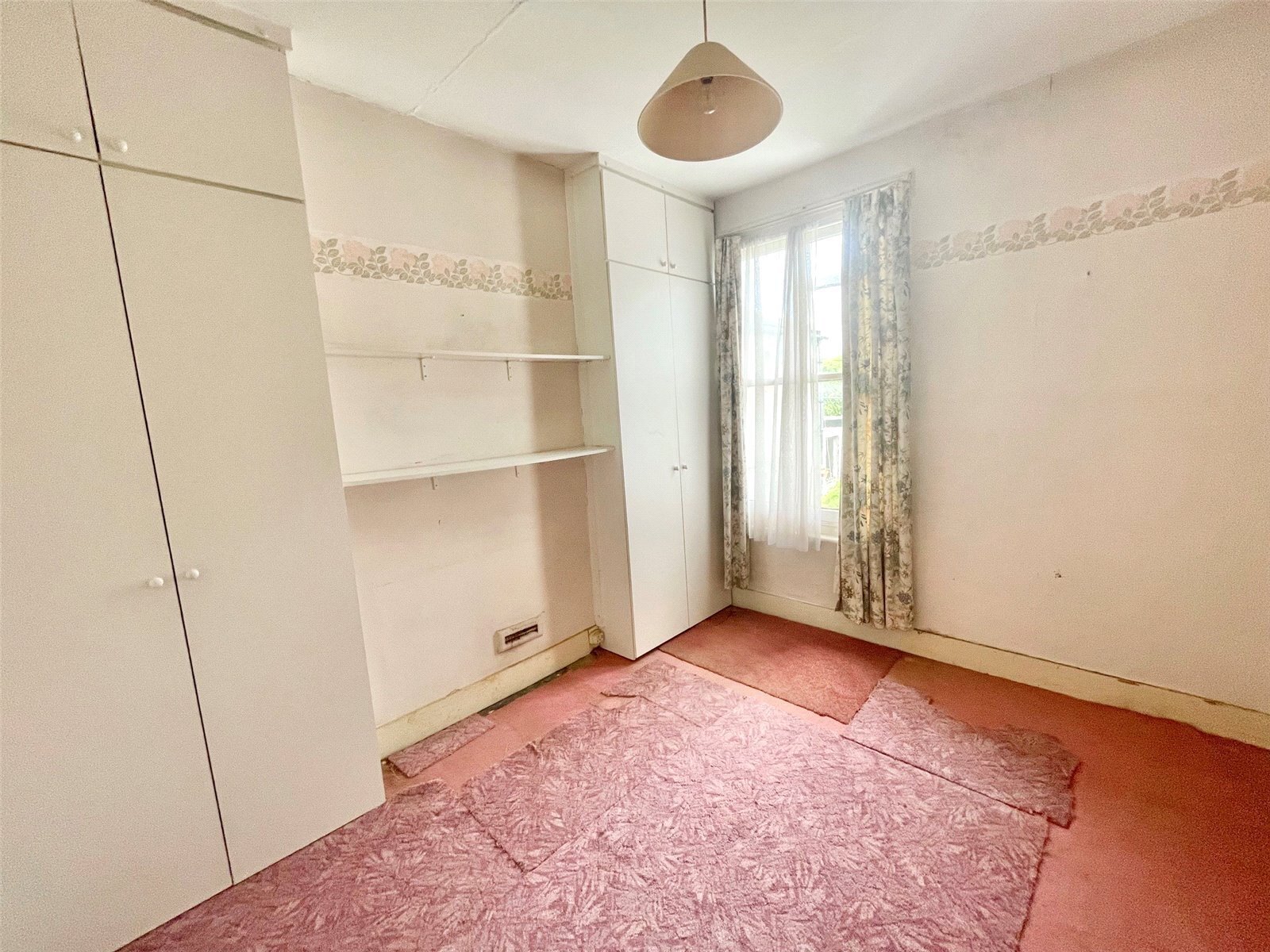 Cliff Parade, Leigh-on-Sea, Essex, SS9 Image 13