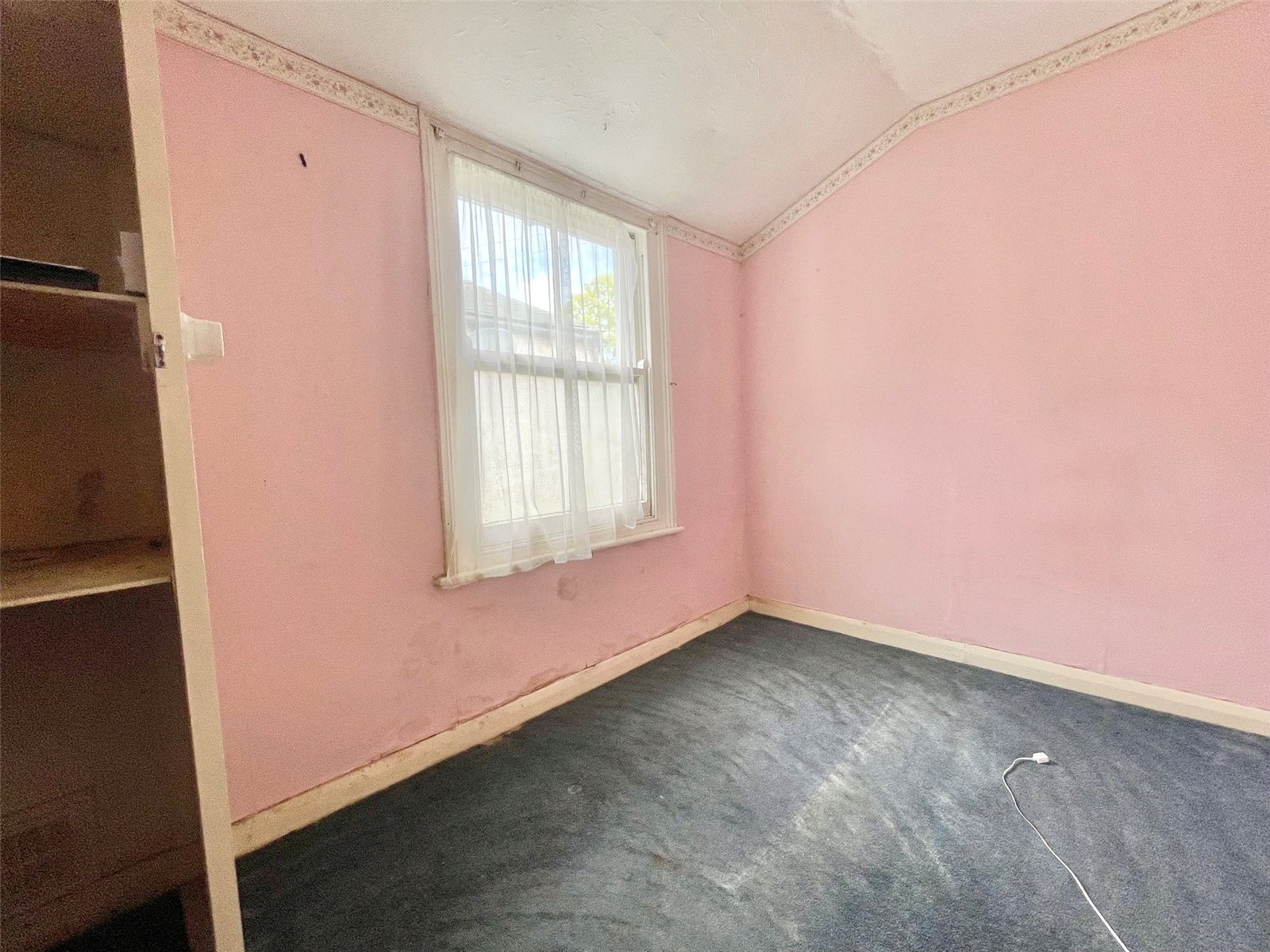 Cliff Parade, Leigh-on-Sea, Essex, SS9 Image 14