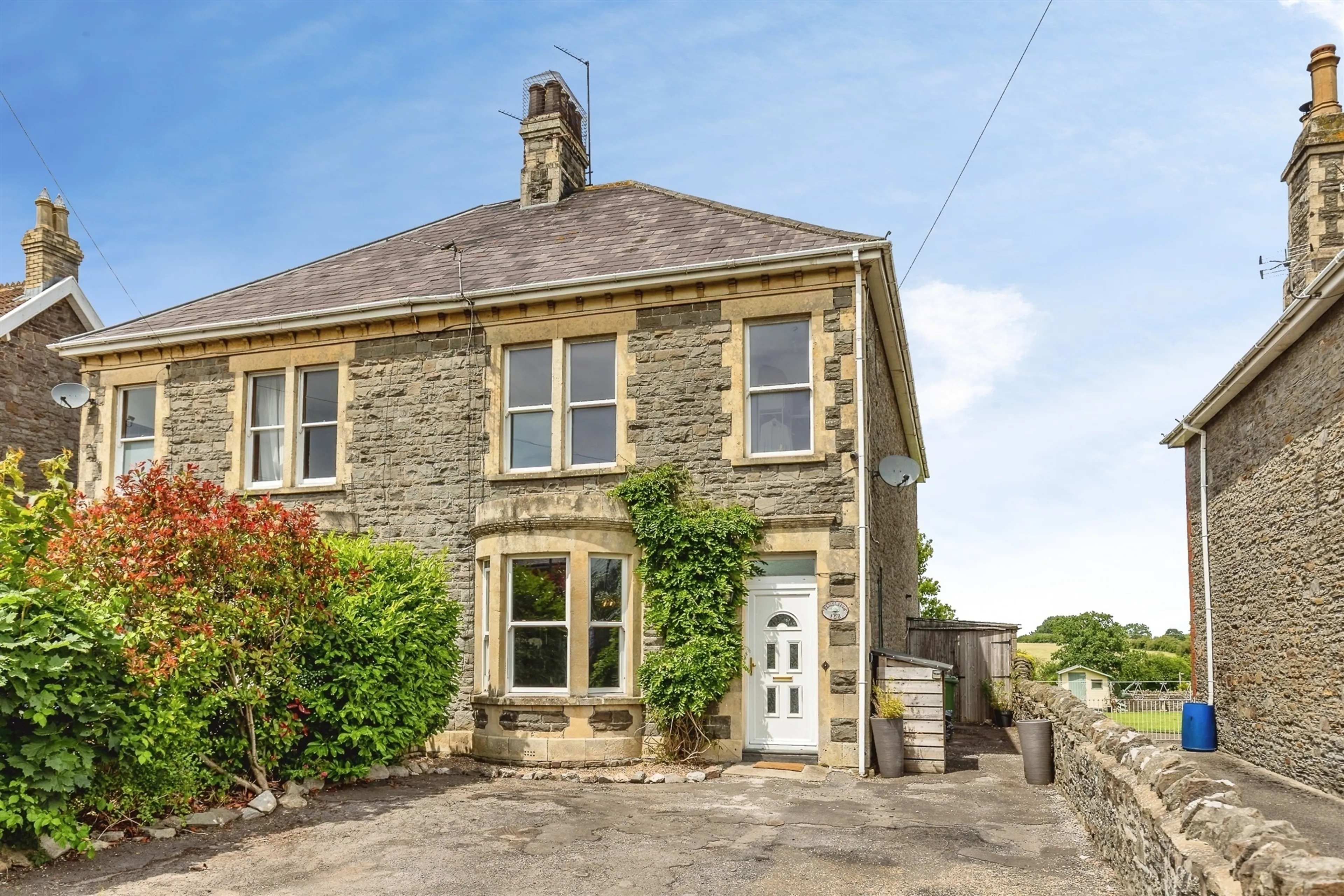 Property photo 0