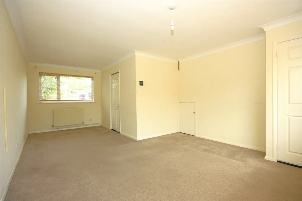 Property carousel item 4