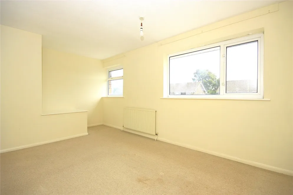 Property carousel item 6