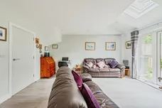 Warren Drive, Crawley
