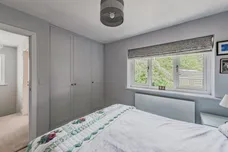 Warren Drive, Crawley