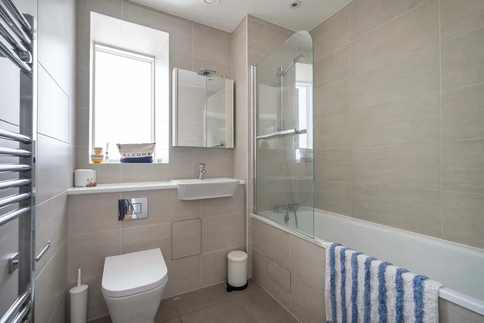 Manor Road, Ealing, W13 photo 6