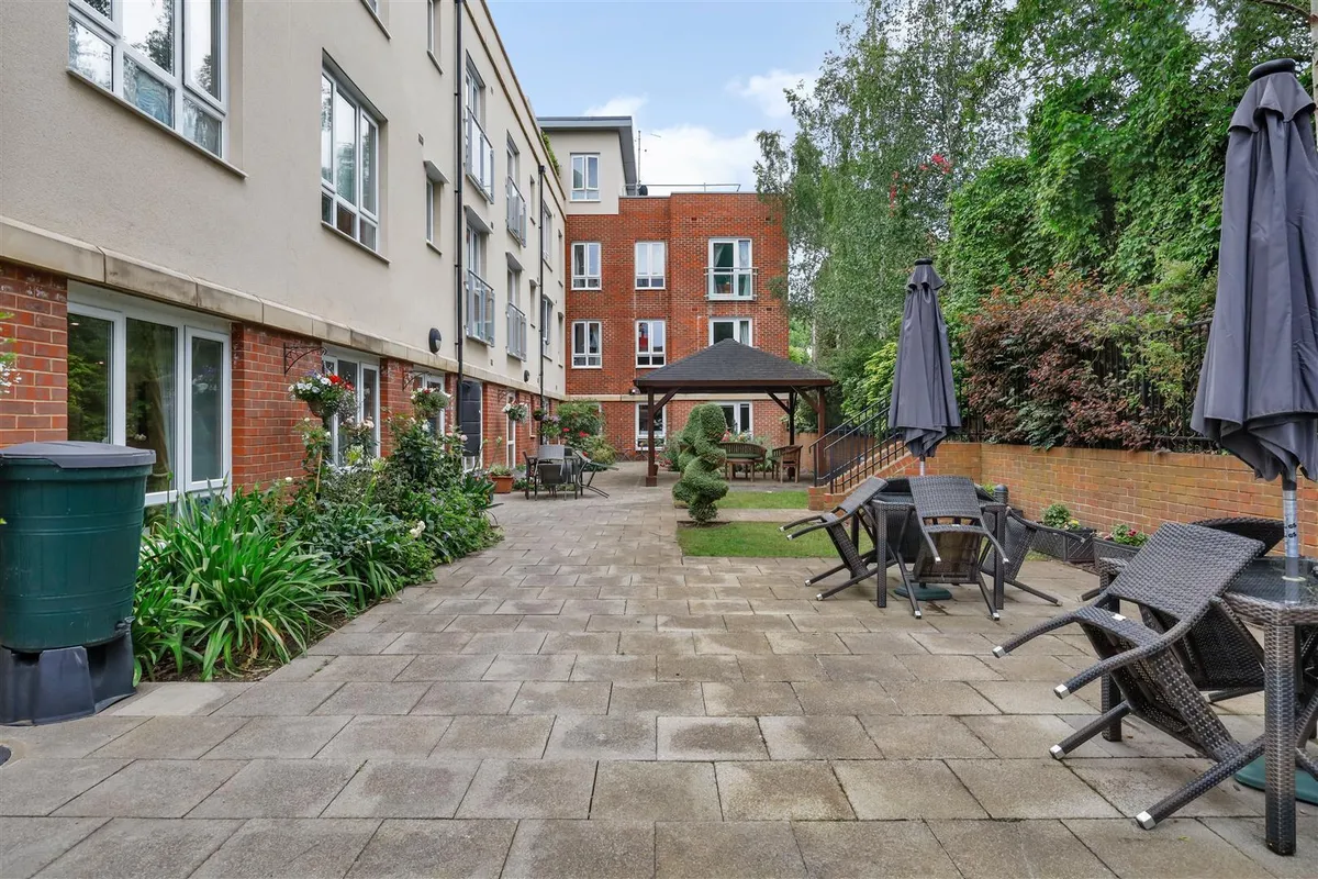 Willesden Lane, London, NW2