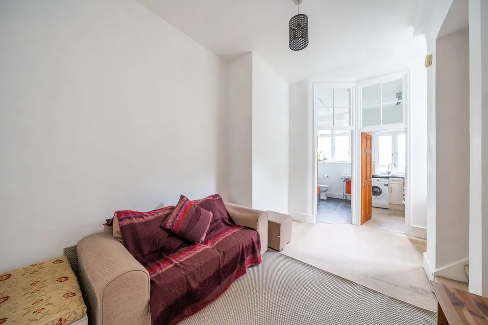 Trinity Crescent, London, SW17 photo 12