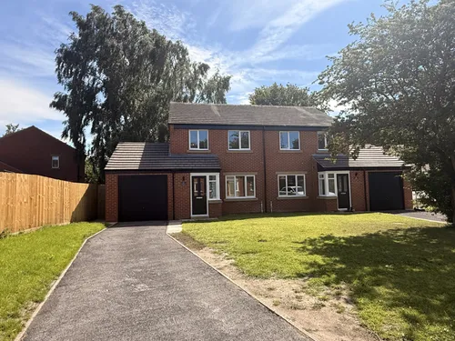 White Rose Close, Linton On Ouse, YORKphoto