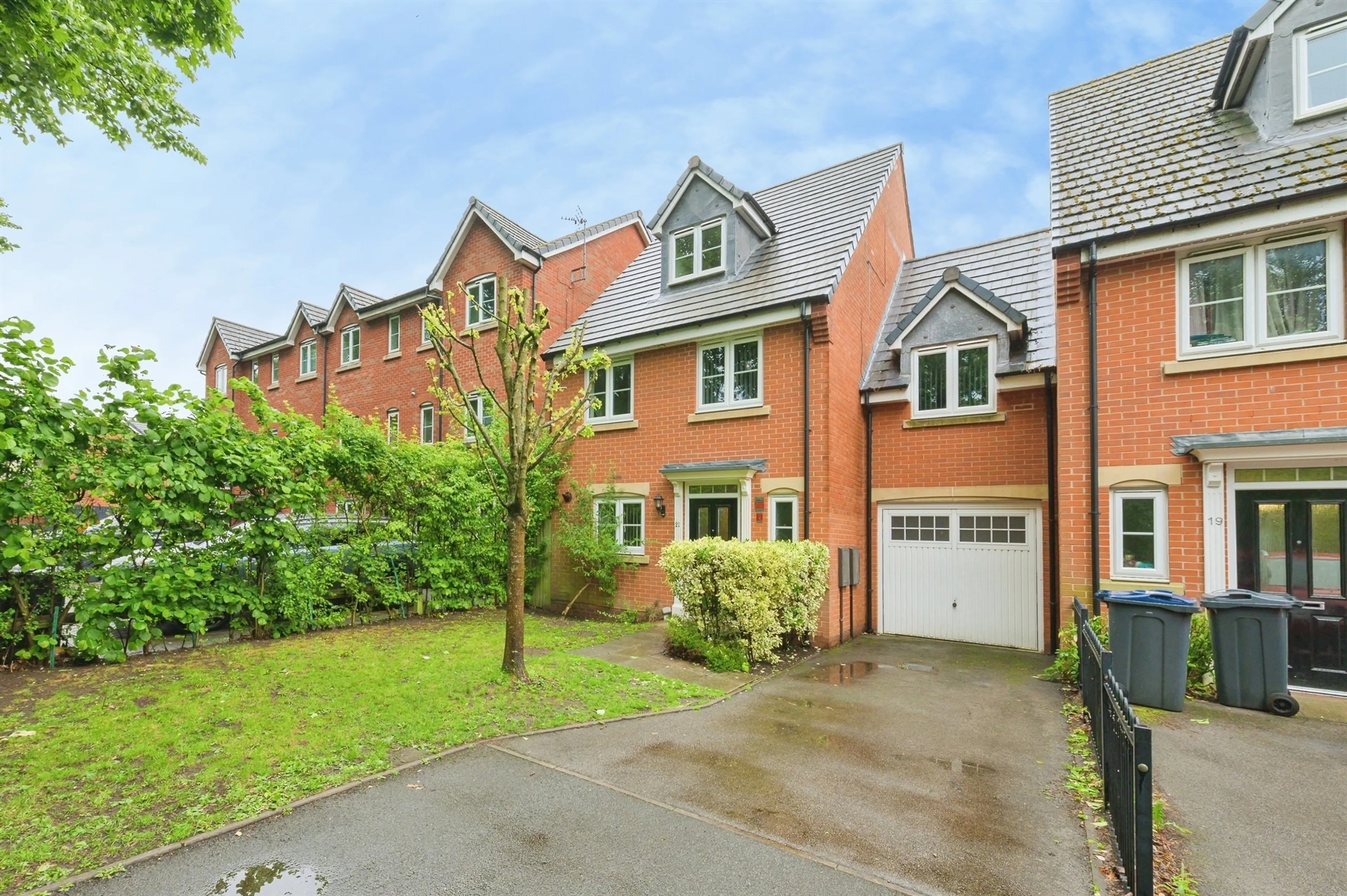 Property photo 0