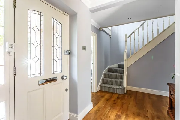 Hethersett Close, Reigate, RH2 photo 5