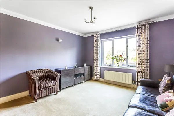 Hethersett Close, Reigate, RH2 photo 6