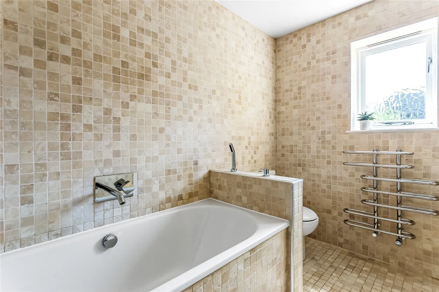 Hethersett Close, Reigate, RH2 photo 12