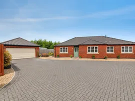 Cedar Close, Quadring, Spalding photo