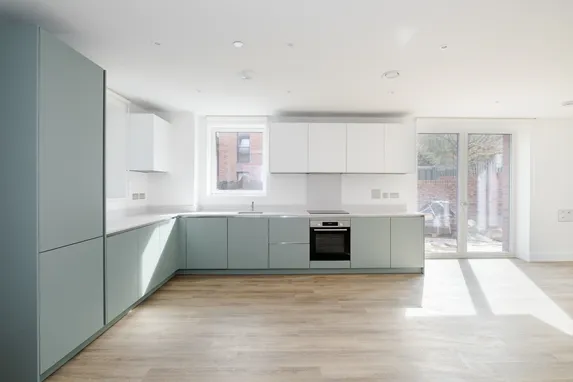 100 Woodside Avenue, London, N10