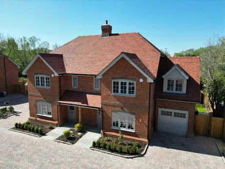 Bramall Place, Bowling Alley, Crondall, GU10