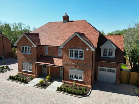 Bramall Place, Bowling Alley, Crondall, GU10