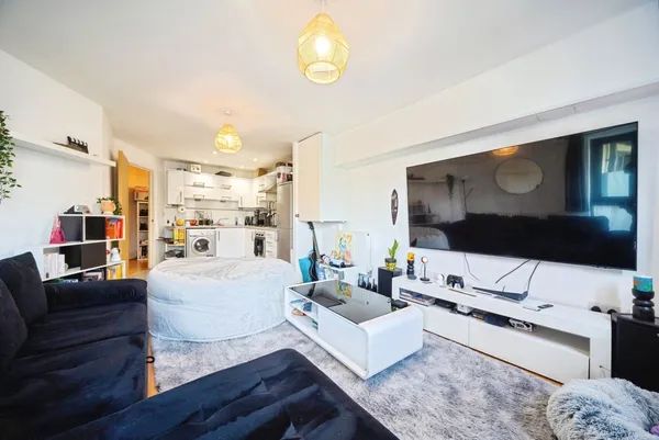 Dunthorne Way, Grange Farm, Milton Ke...