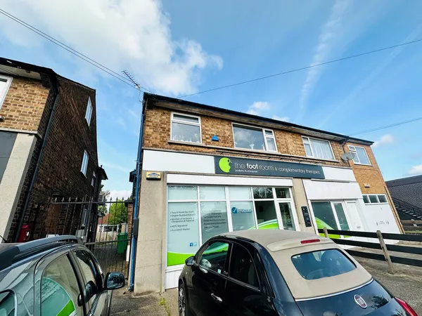 Lambourne Drive, Wollaton, NG8