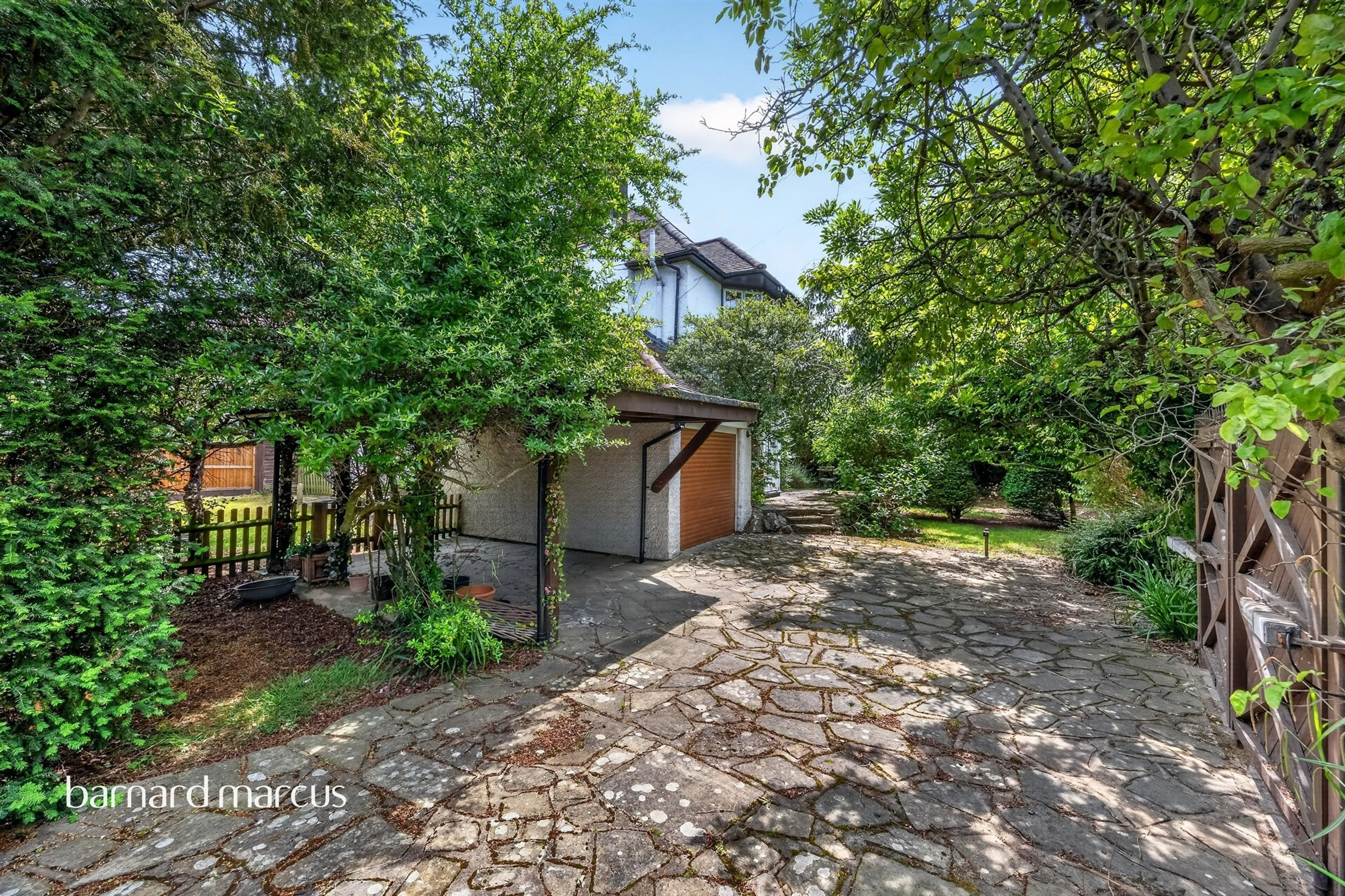 Property photo 28