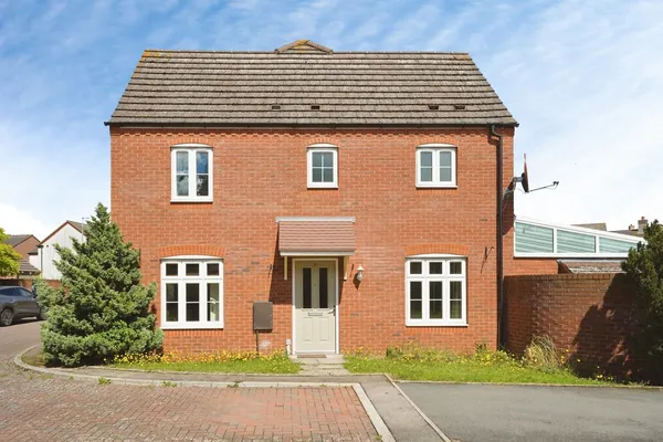 Hyacinth Close, Evesham, Worcestershi...