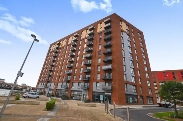 Capstan Road, Centenary Quay