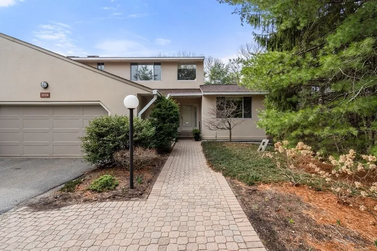 202 Allandale Rd, Boston, MA 02467