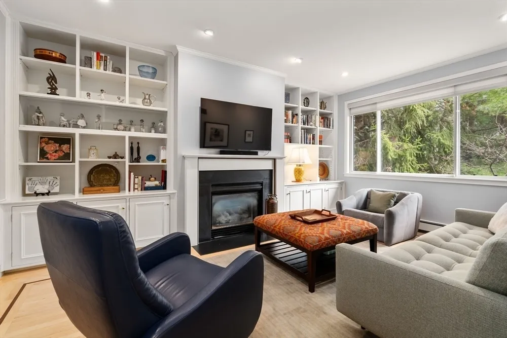 202 Allandale Rd, Boston, MA 02467