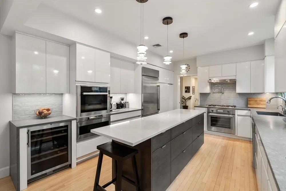 202 Allandale Rd, Boston, MA 02467