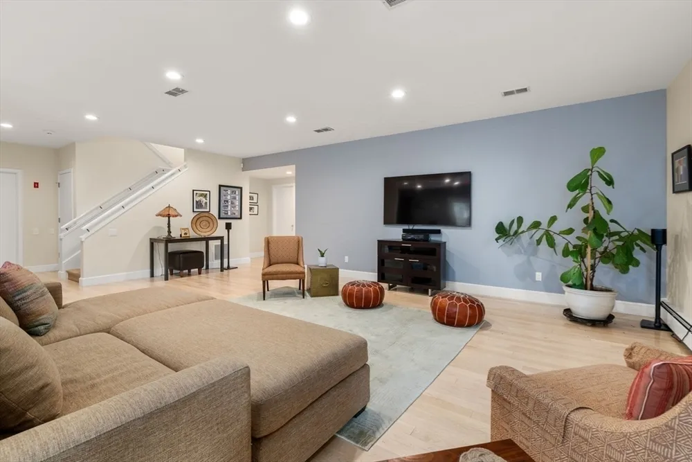202 Allandale Rd, Boston, MA 02467