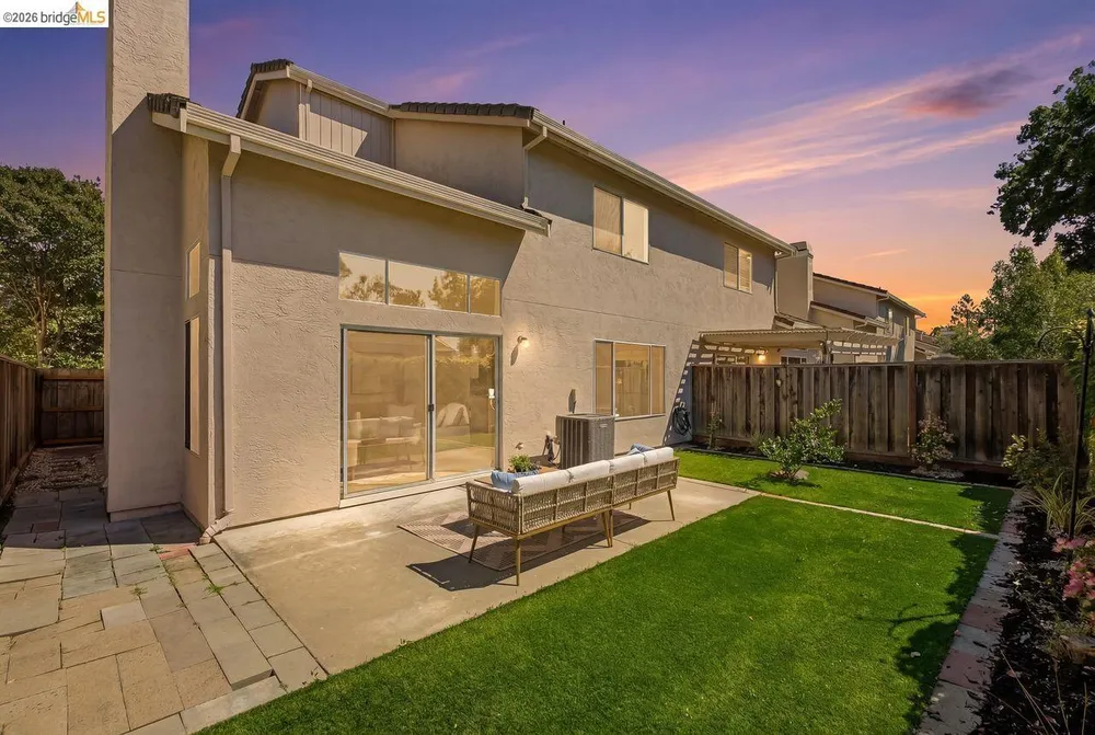 2590 Glen Isle Ave, Pleasanton, CA 94588