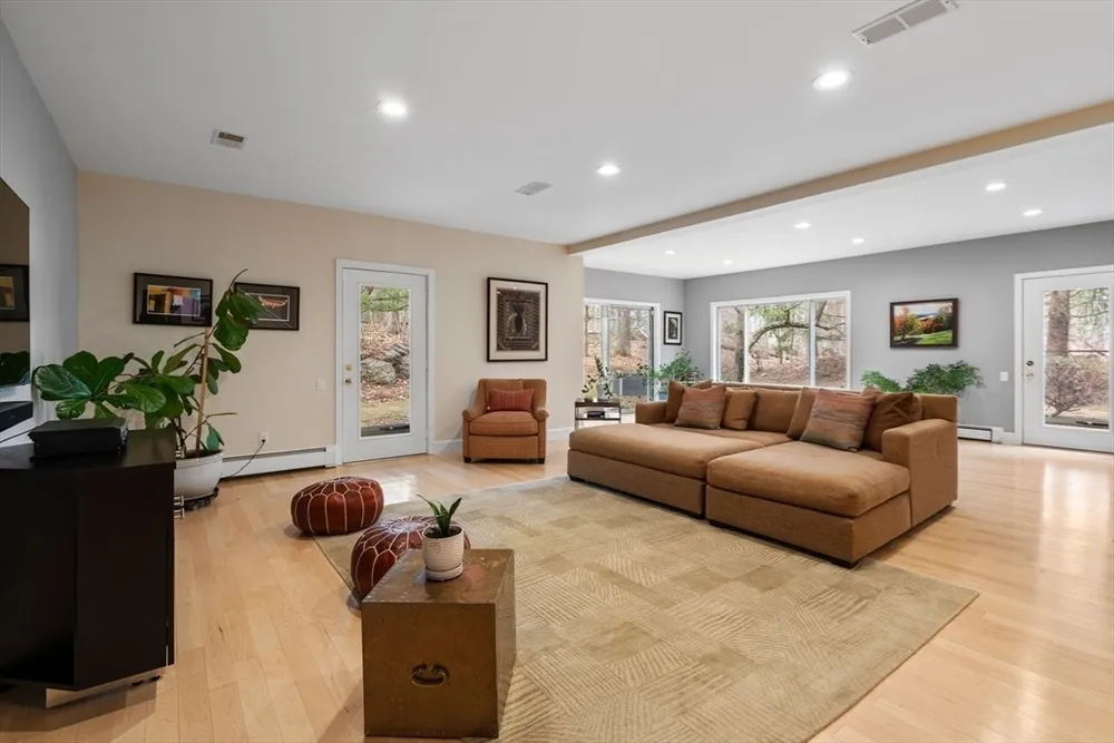 202 Allandale Rd, Boston, MA 02467