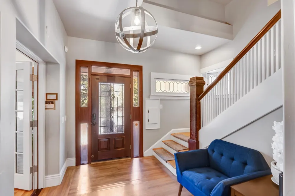 2526 Capitol Ave, Sacramento, CA 95816-5809