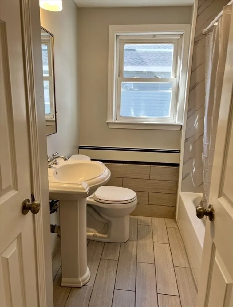 10 Edgemere Rd, Quincy, MA 02169