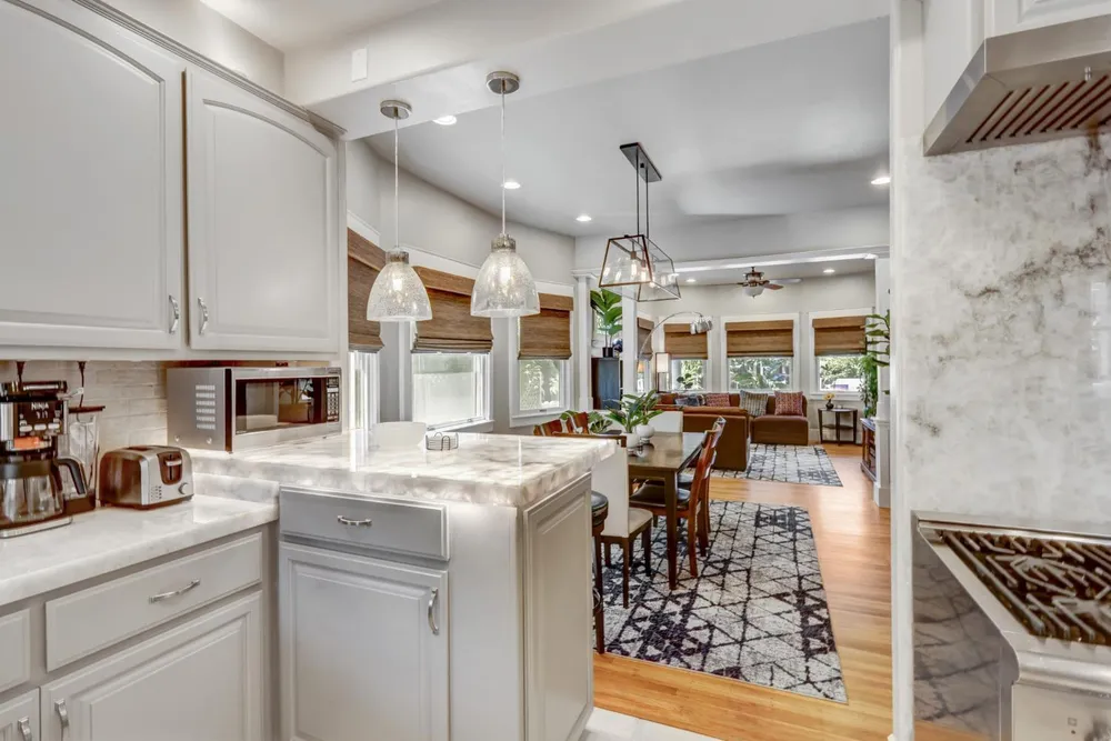 2526 Capitol Ave, Sacramento, CA 95816-5809