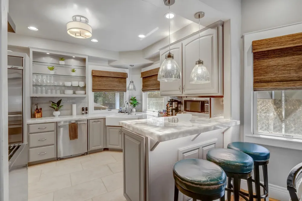 2526 Capitol Ave, Sacramento, CA 95816-5809