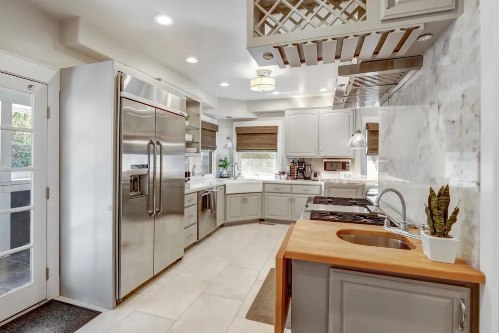 2526 Capitol Ave, Sacramento, CA 95816-5809