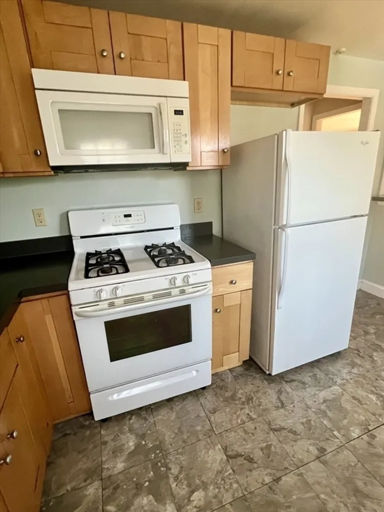 10 Edgemere Rd, Quincy, MA 02169