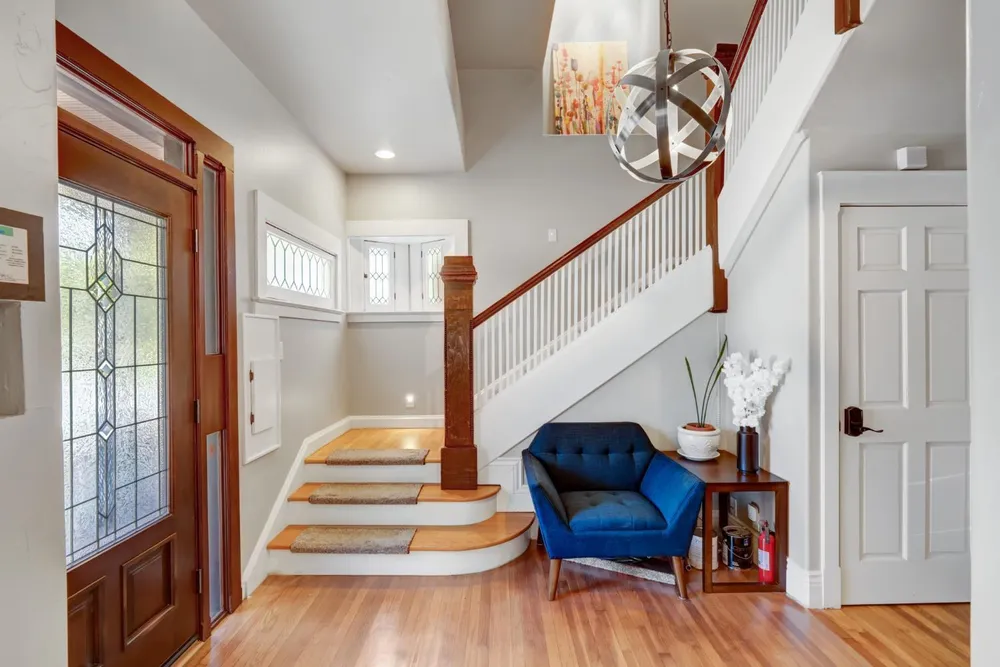 2526 Capitol Ave, Sacramento, CA 95816-5809