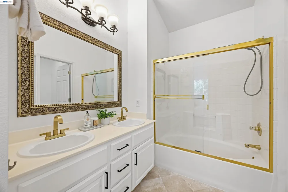 4551 Mangrove Dr, Dublin, CA 94568