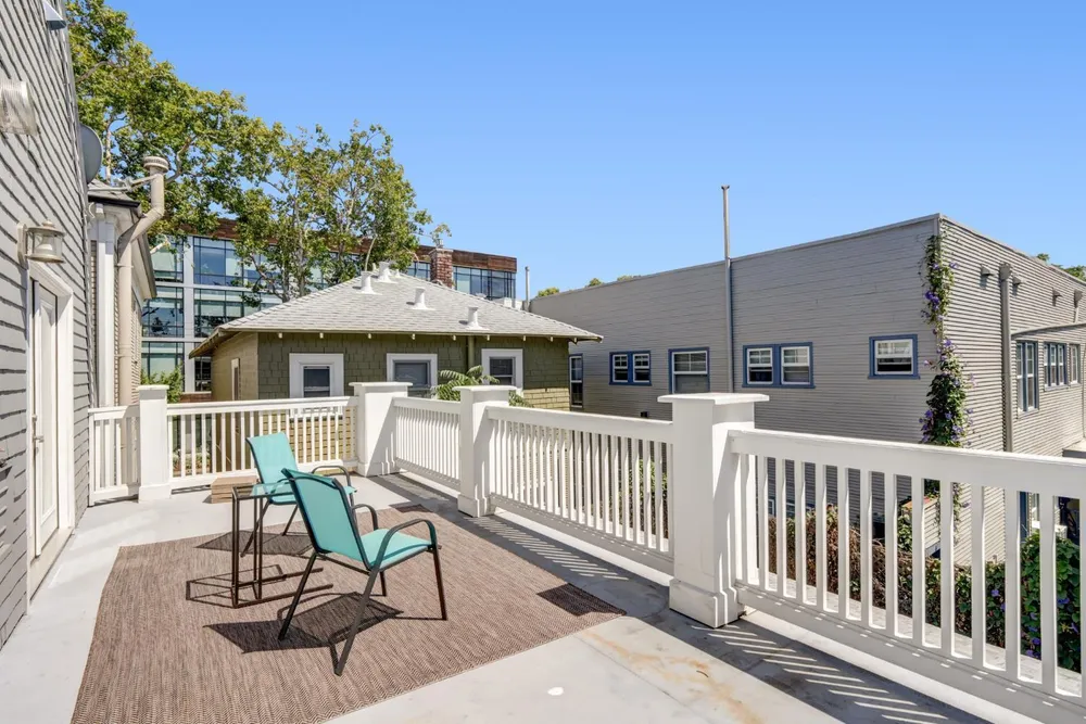 2526 Capitol Ave, Sacramento, CA 95816-5809