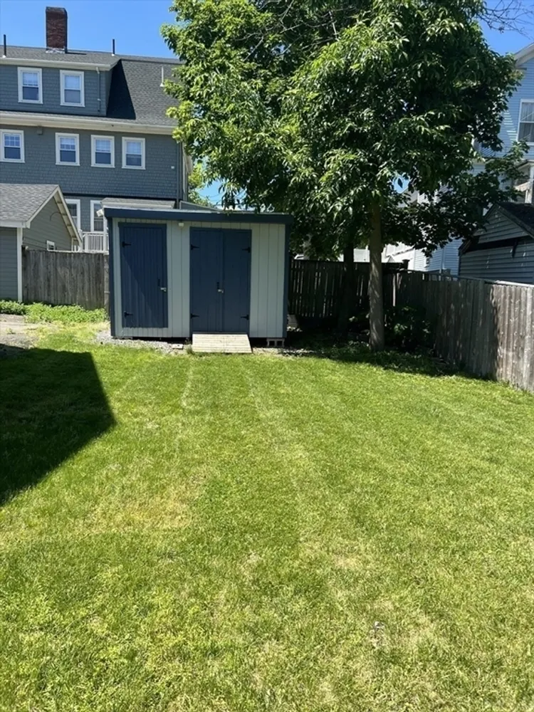 10 Edgemere Rd, Quincy, MA 02169
