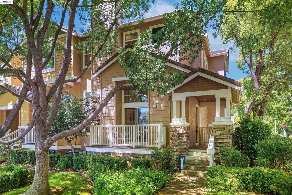 4551 Mangrove Dr, Dublin, CA 94568