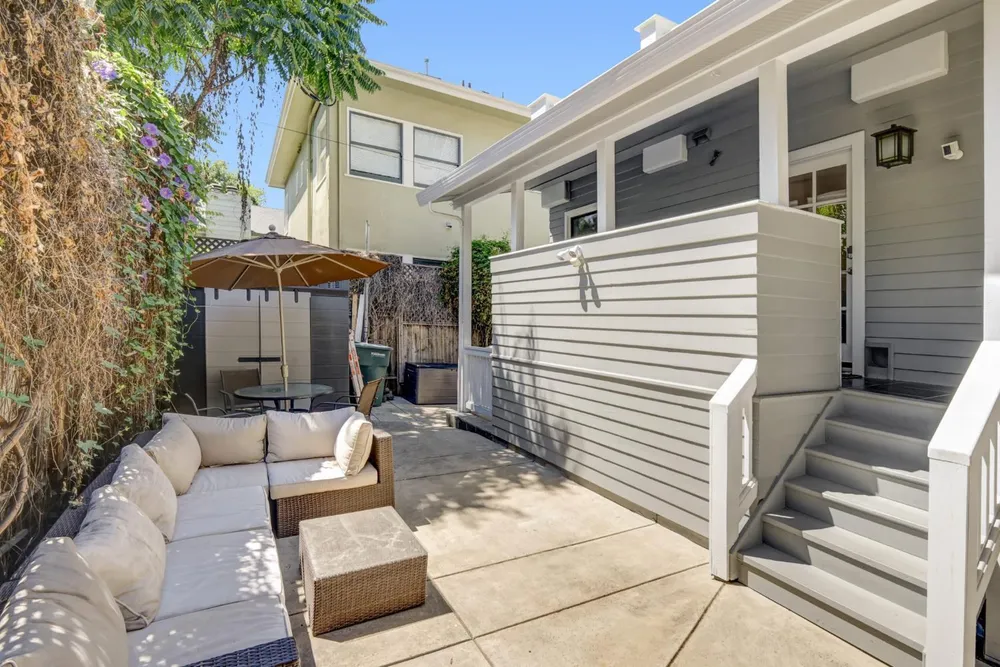 2526 Capitol Ave, Sacramento, CA 95816-5809