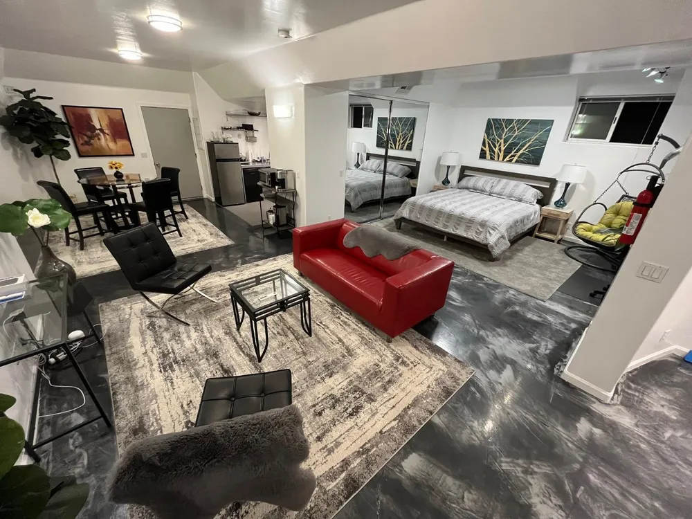 2526 Capitol Ave, Sacramento, CA 95816-5809