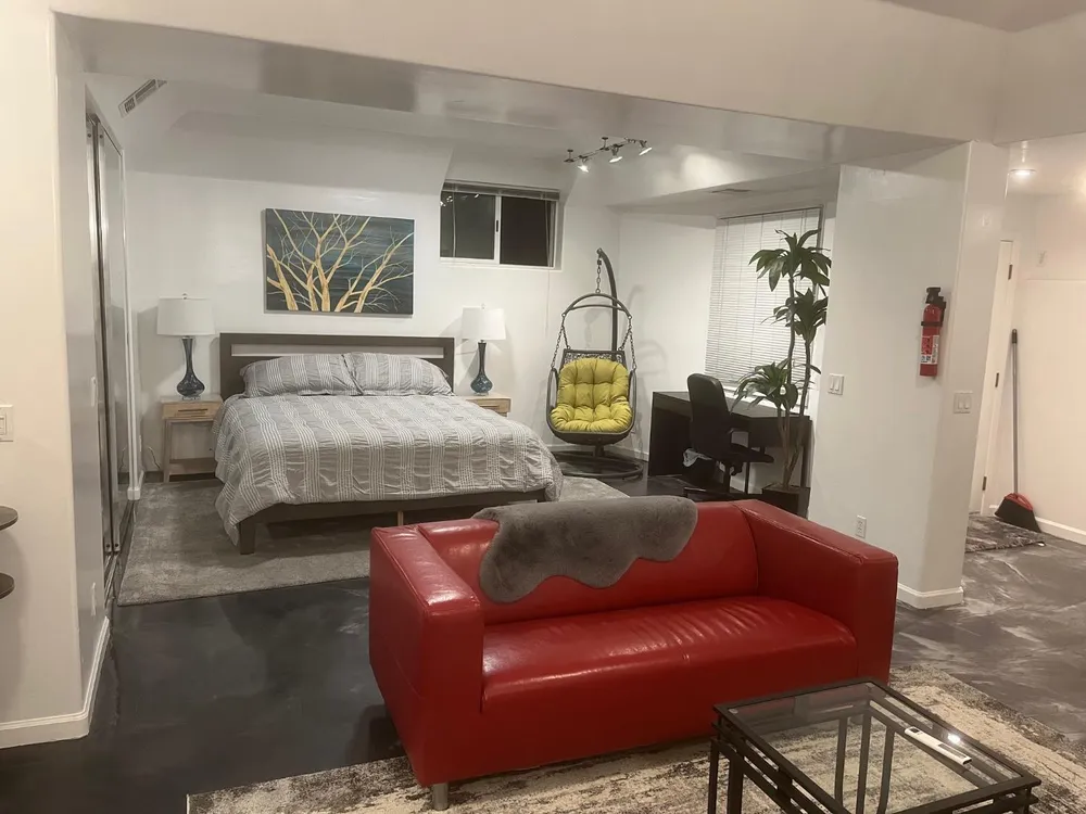 2526 Capitol Ave, Sacramento, CA 95816-5809
