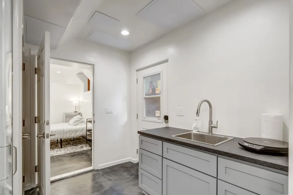 2526 Capitol Ave, Sacramento, CA 95816-5809